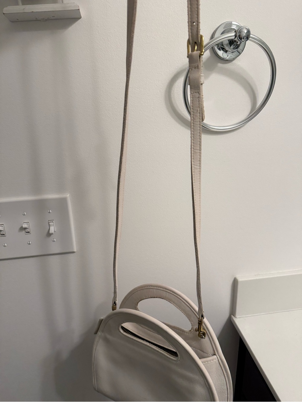 Vintage COACH White Structured Top-Handle Women's Bag - Picture 4 of 13